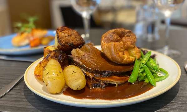 Sunday lunch roast beef dinner